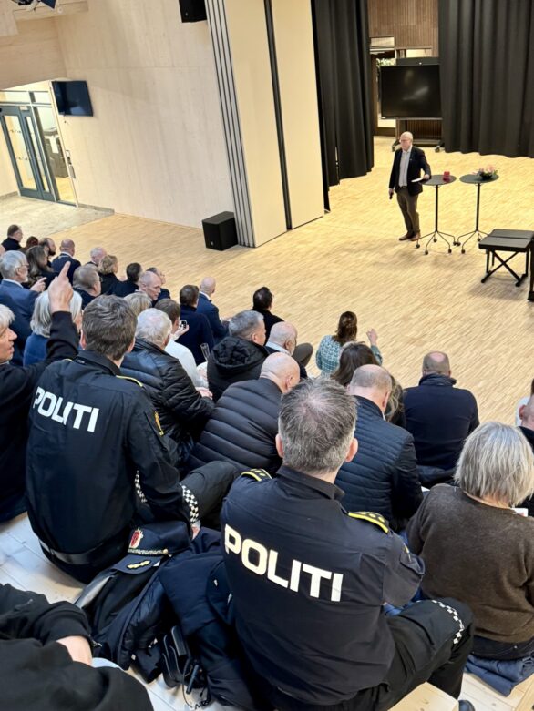 Kommunedirektør Ivar Nævra ønsker velkommen. foto: Erik Unaas