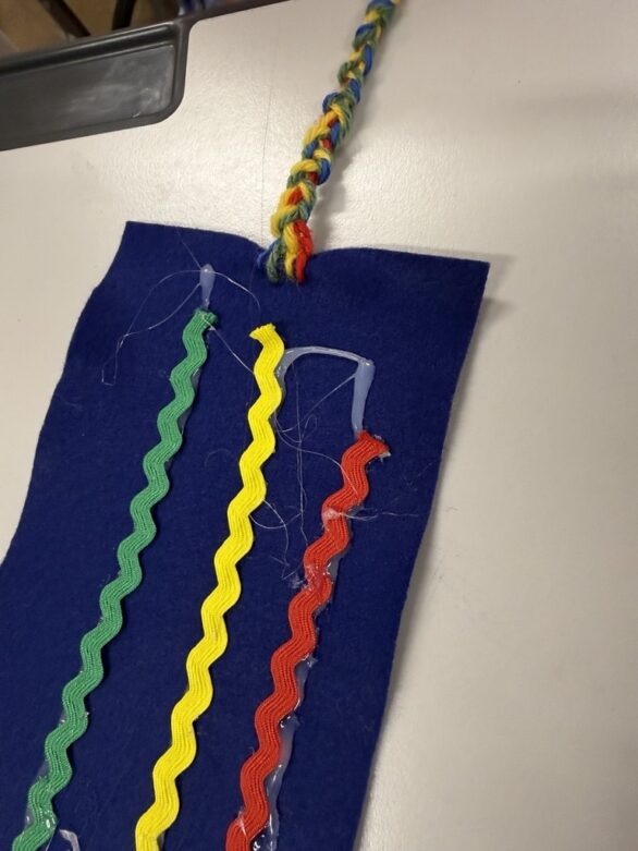 Utsnitt av samisk magebelte laget av elever