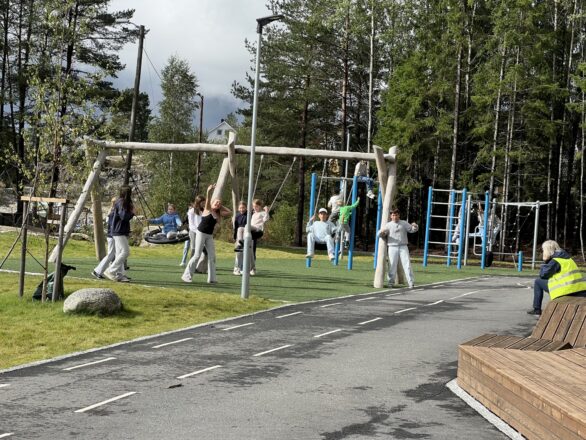 Lek i skolegården